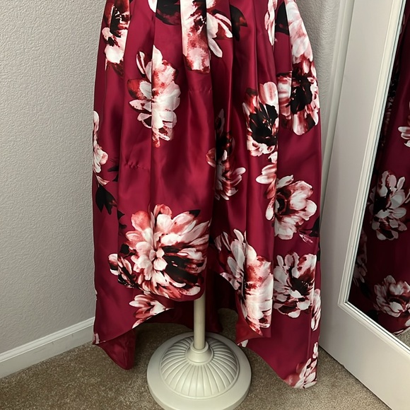 Tahari Arthur S. Levine Floral Mikado High Low Dress Size 12 - Picture 4 of 14